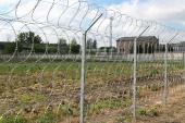 Огорожа з плоского бар'єру Кайман з похилим козирком